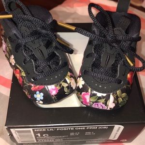 Nike lil posite one